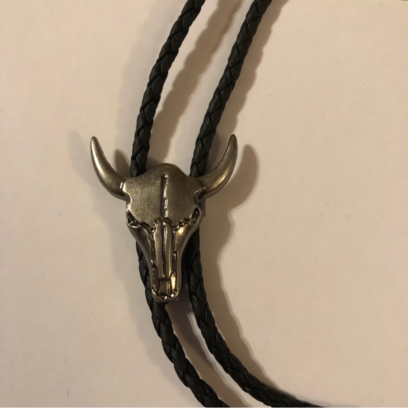 Other - Longhorn cow skull silver color Bolo tie necklace NWOT rock n roll western